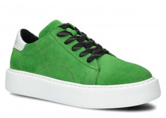 Shoe EVENEMENT 010 green grass velours leather