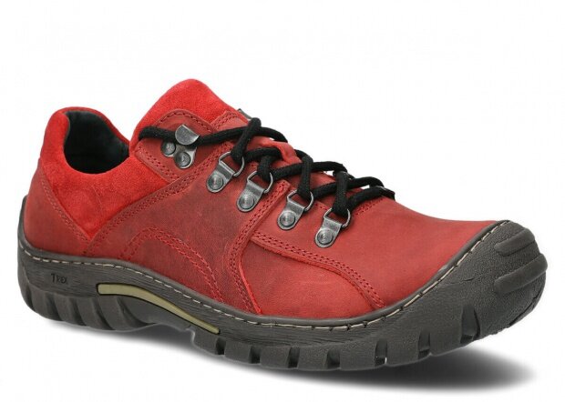 Men's trekking shoe NAGABA 457 red crazy leather