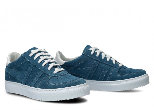 Shoe NAGABA 015 light blue velours leather
