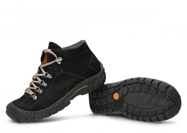 Men's trekking ankle boot NAGABA 456 black crazy leather