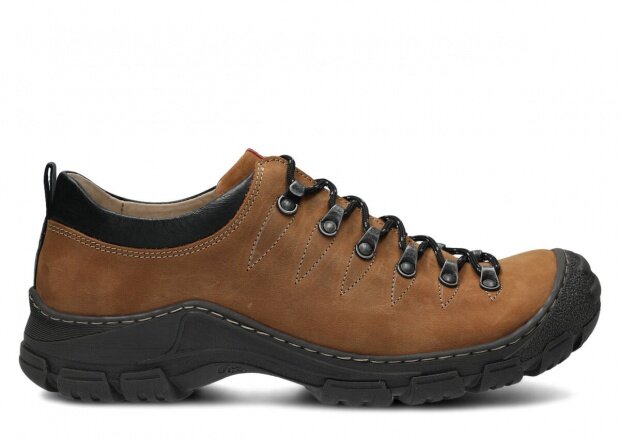 Men's trekking shoe NAGABA 444 brown crazy leather