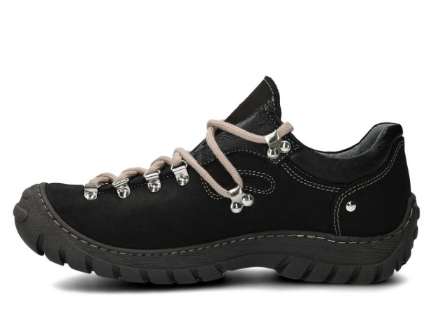 Trekking shoe NAGABA 055 black crazy leather
